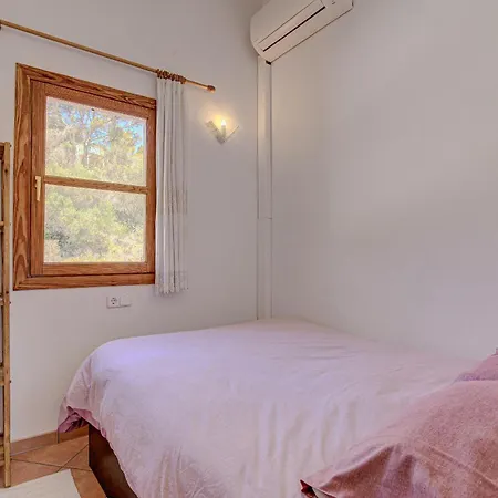 Son Llodra Kır Evi *
